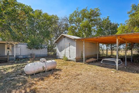 A home in Bandera