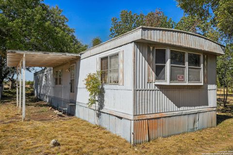 A home in Bandera