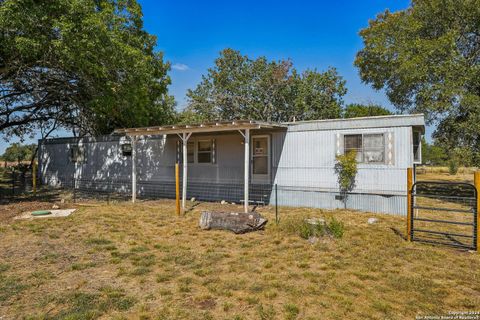 A home in Bandera