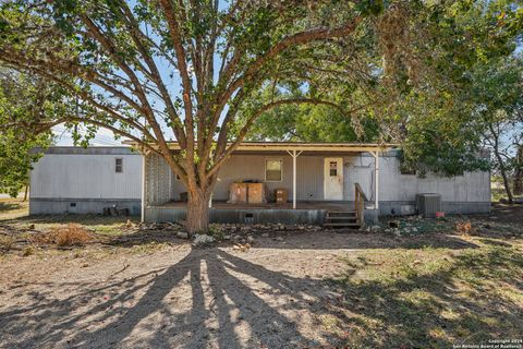 A home in Bandera