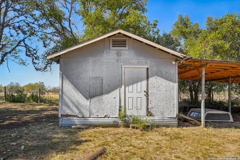 A home in Bandera