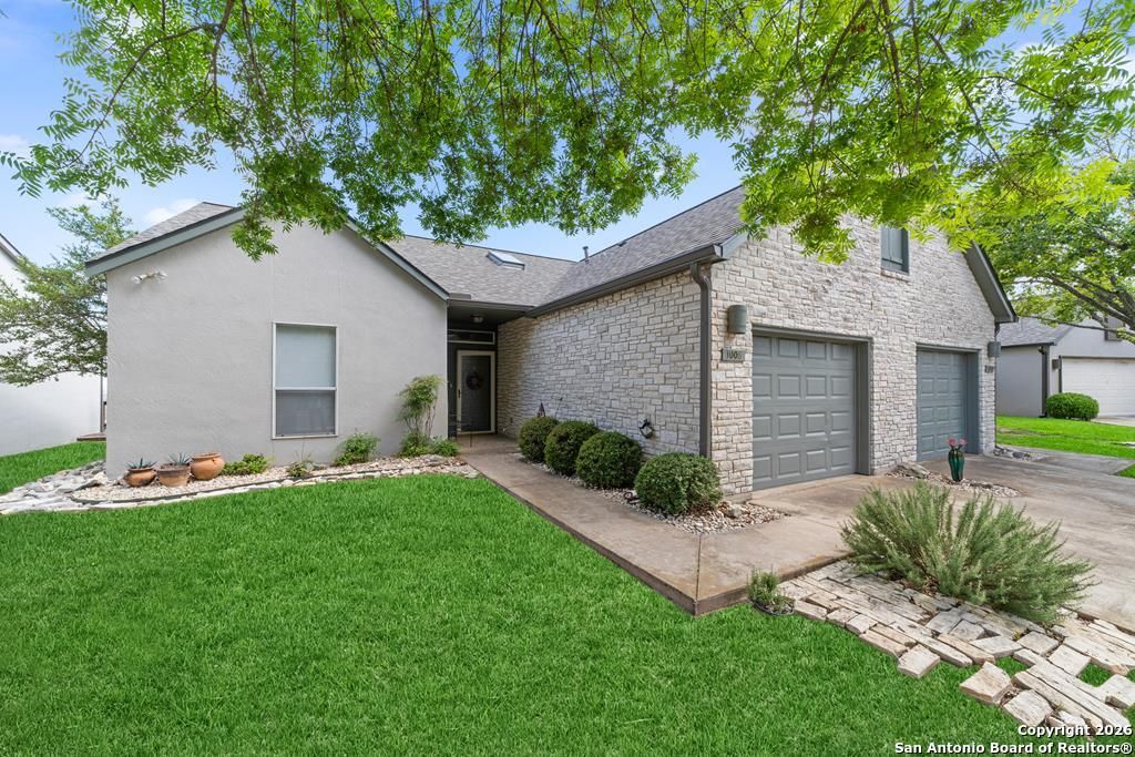 Photo of 1008 Edinburgh, Kerrville, TX 78028 (MLS # 1931588)