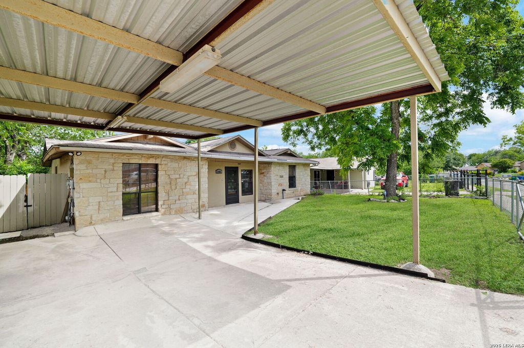 Photo of 2402 LAKE LOUISE DR, San Antonio, TX 78228 (MLS # 1990764)