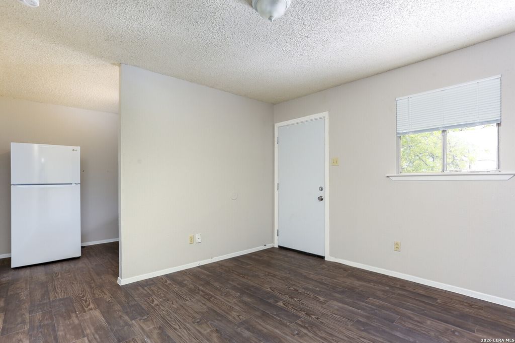 Photo of 102 E CHERYL DR 2 #2, San Antonio, TX 78228 (MLS # 1991108)