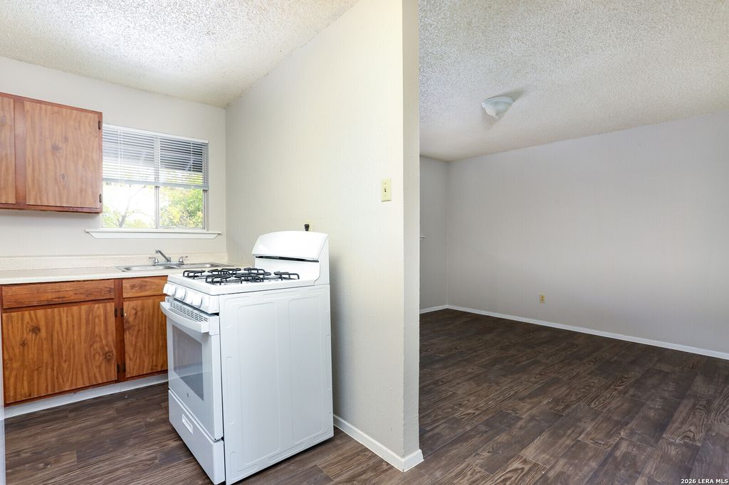 Photo of 102 E CHERYL DR 2 #2, San Antonio, TX 78228 (MLS # 1991108)