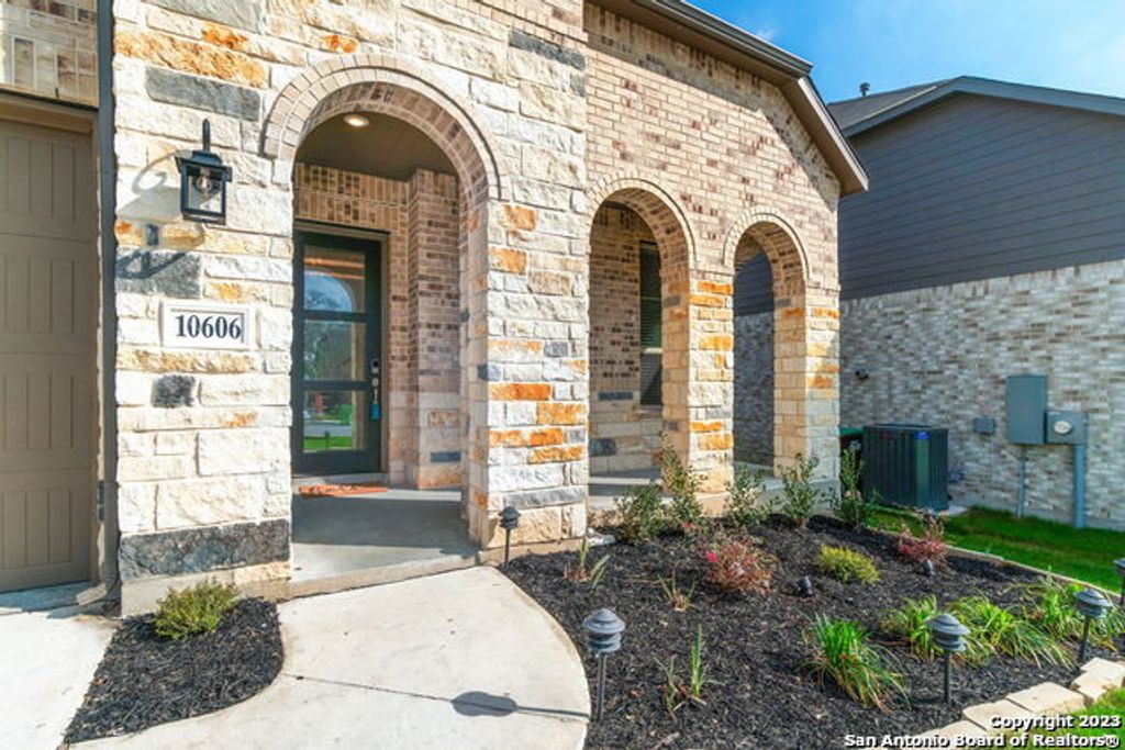 Photo of 10606 Revolver Trail, San Antonio, TX 78254 (MLS # 1954245)