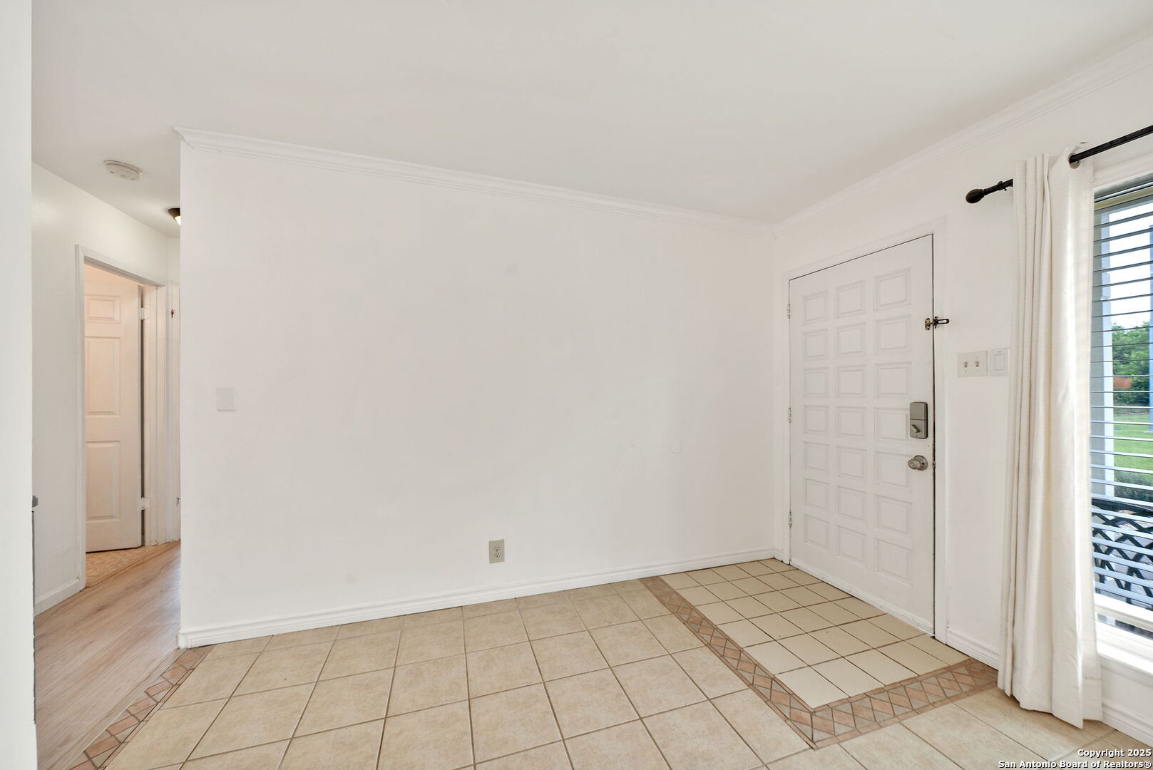 12202 Hollow Glen