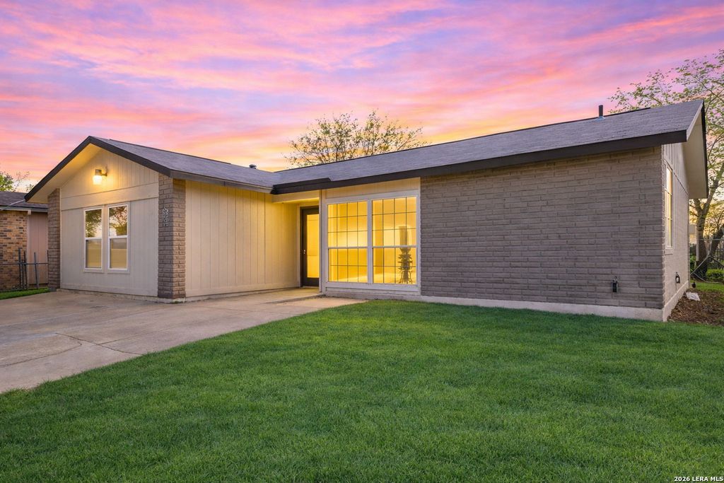 Photo of 9006 Bowline, San Antonio, TX 78242 (MLS # 1949728)