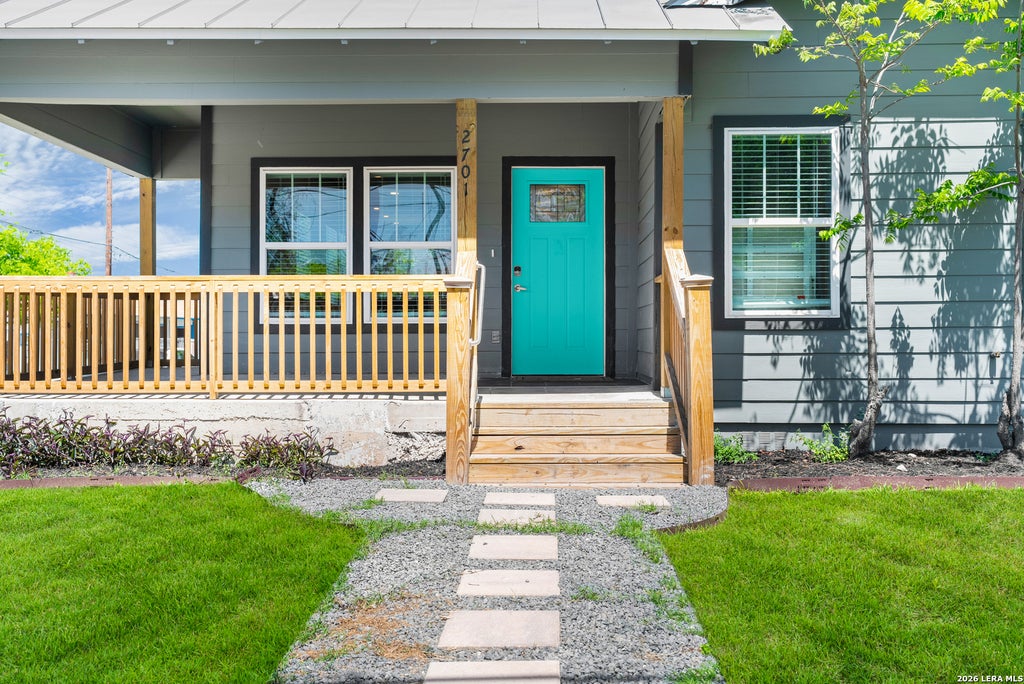 Photo of 2701 E HOUSTON ST, San Antonio, TX 78202 (MLS # 2012882)