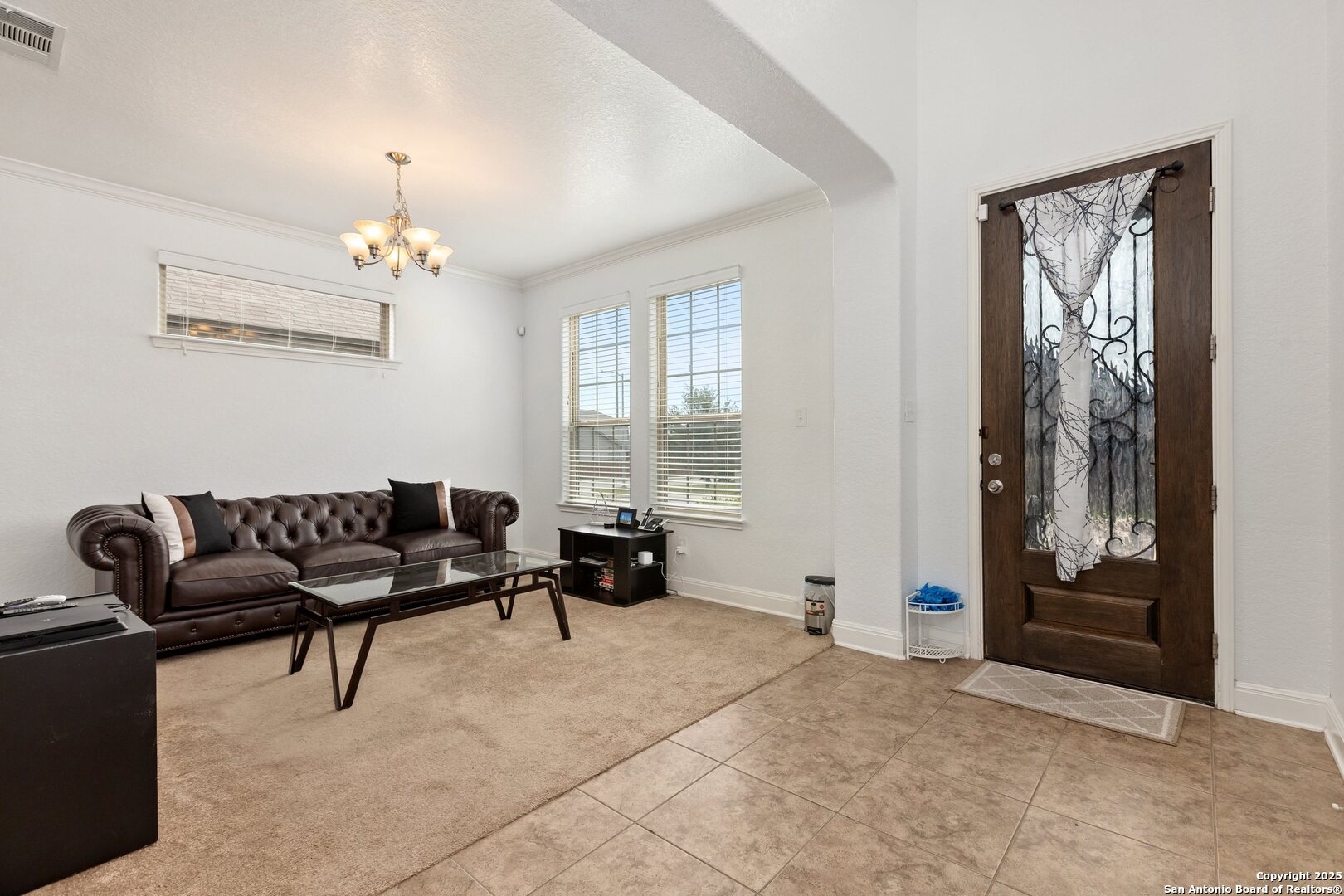 8515 Desert Cove