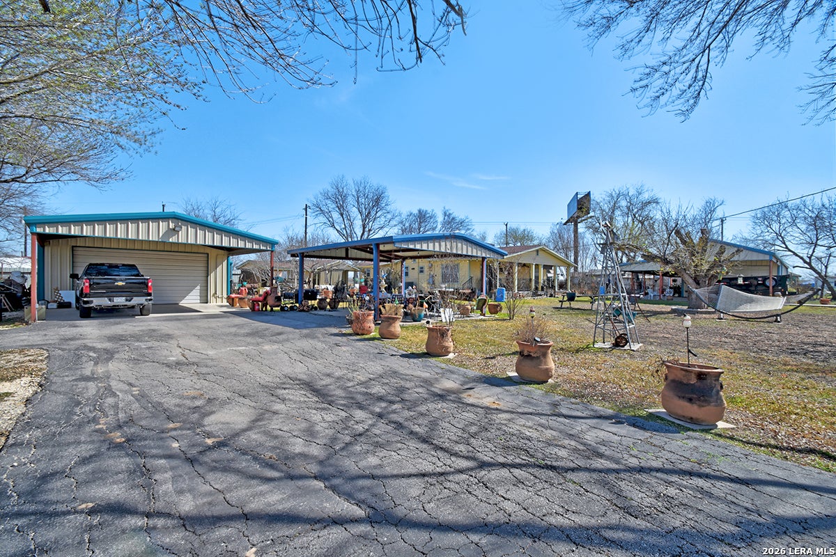 2740 Churchill
