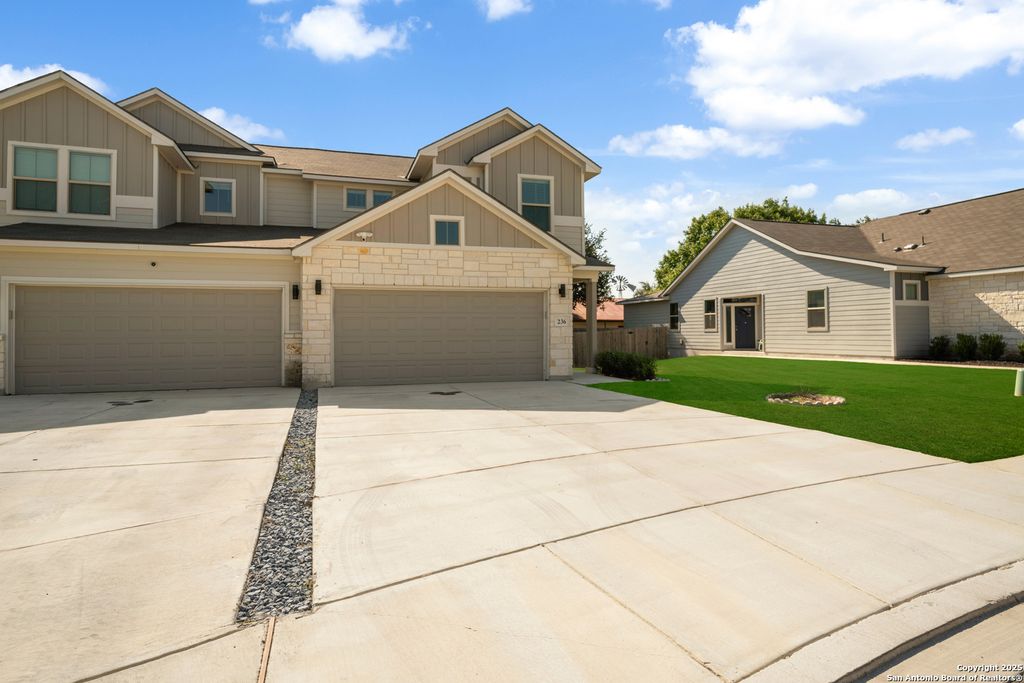 Photo of 236 Joseph Circle, Cibolo, TX 78108 (MLS # 1914703)