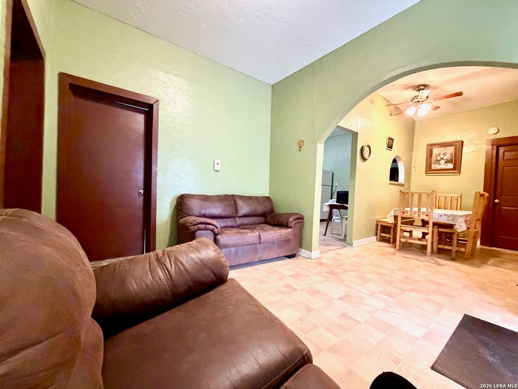 Photo of 944 Briscoe Aly, San Antonio, TX 78207 (MLS # 1962853)