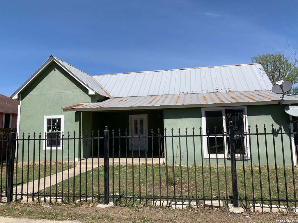 Photo of 319 Vine, San Antonio, TX 78210 (MLS # 1949722)