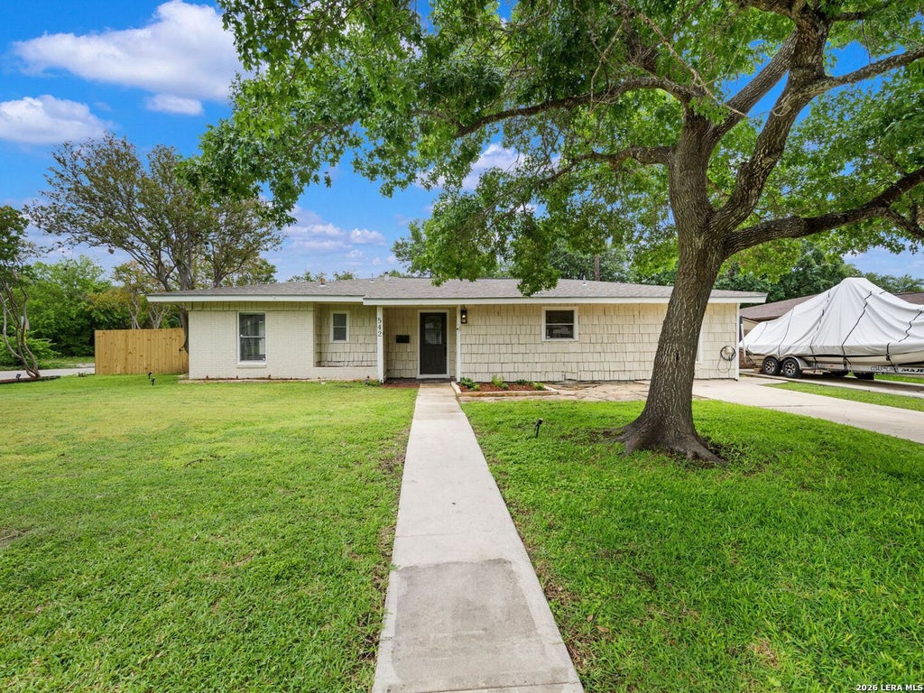 Photo of 542 BRIGHTWOOD PL, San Antonio, TX 78209 (MLS # 2012397)