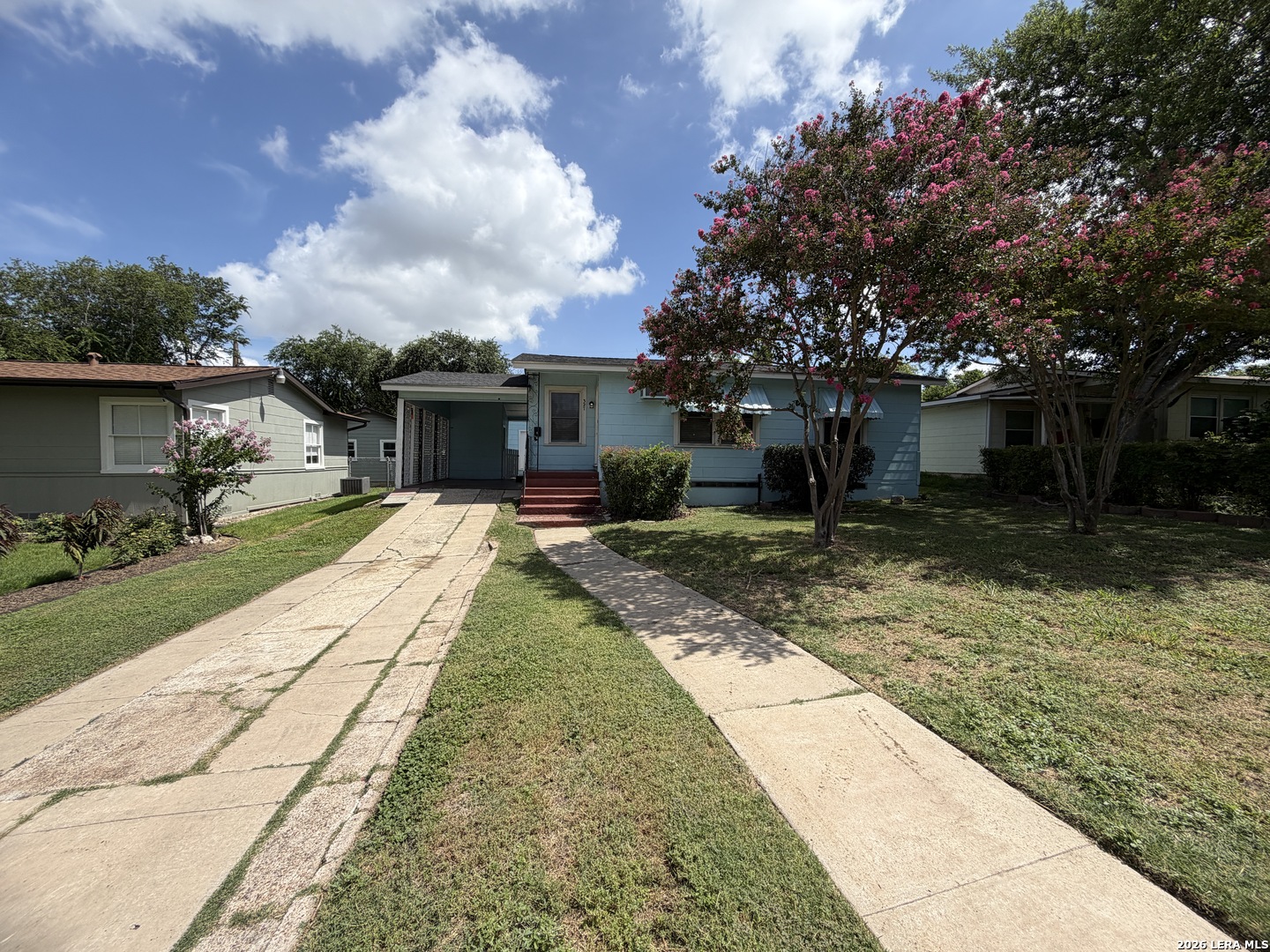 Photo 1 of 22 — 327 Blakeley Dr, San Antonio, TX 78209