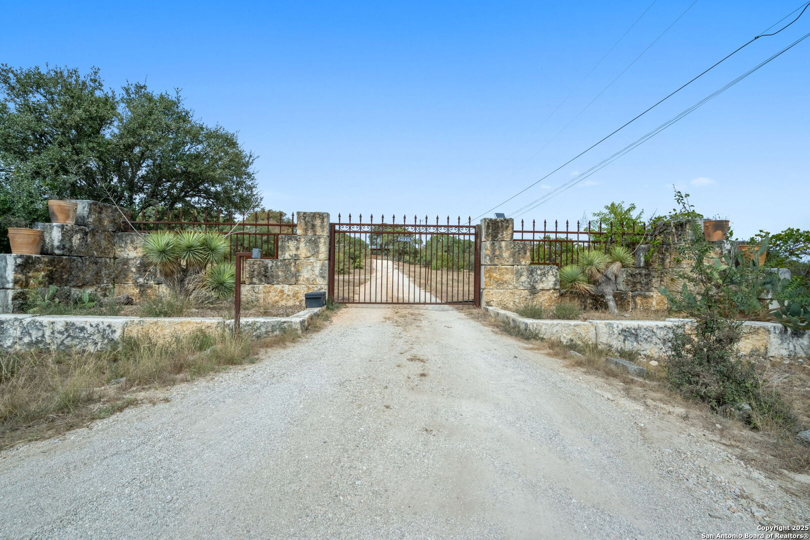 2939 Rolling Oaks
