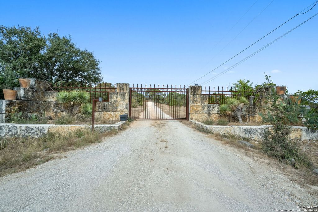 Photo of 2939 Rolling Oaks, New Braunfels, TX 78132 (MLS # 1917967)