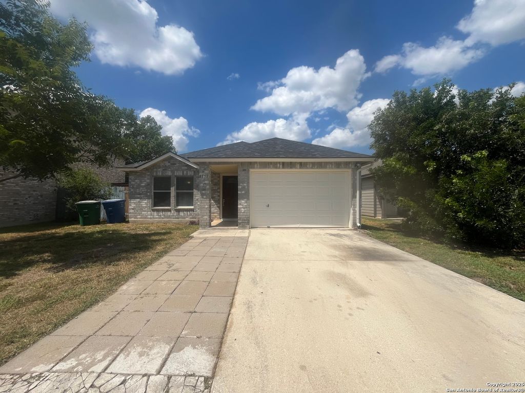 Photo of 8131 Grand Bend DR, San Antonio, TX 78250 (MLS # 1895124)