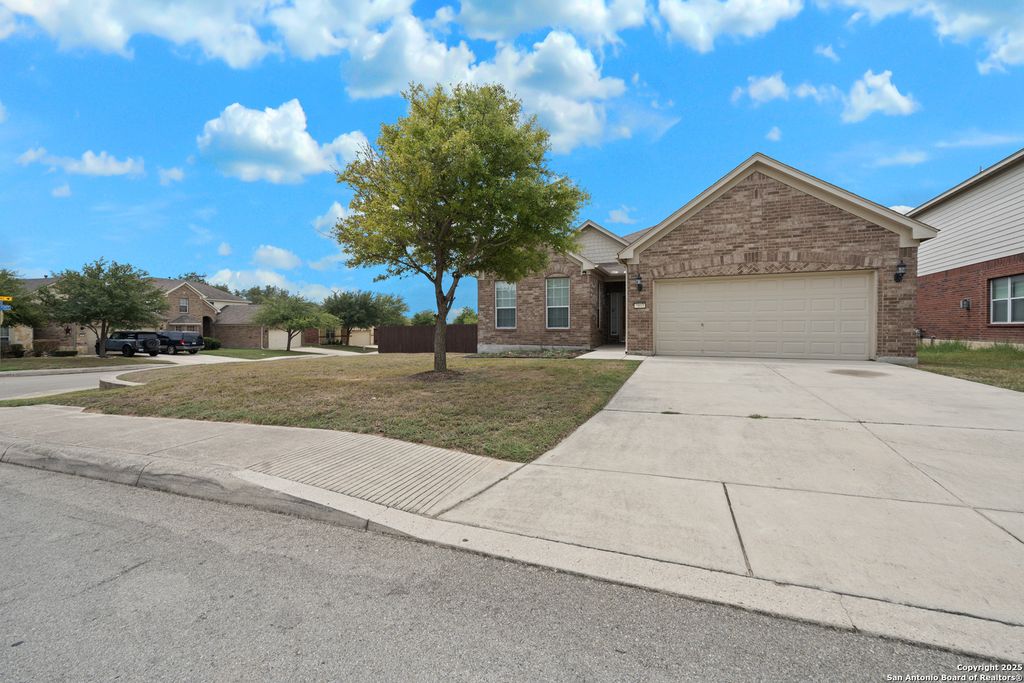 Photo of 4803 JAMES GAINES, San Antonio, TX 78253 (MLS # 1916313)