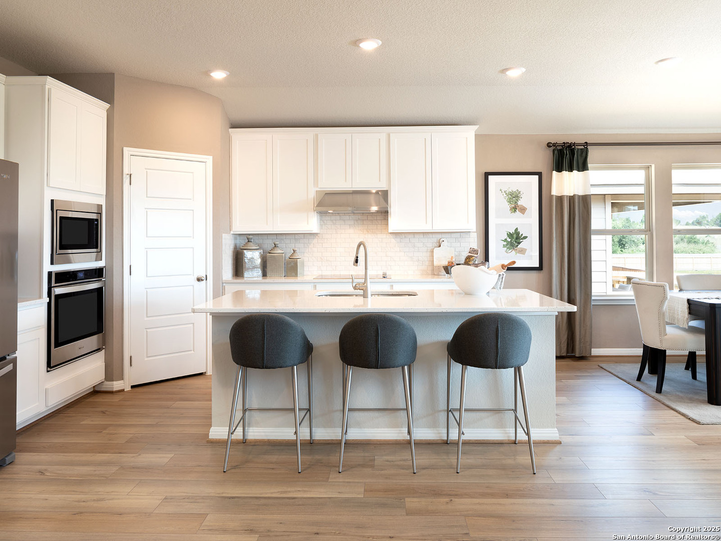 130 Dakota Ridge