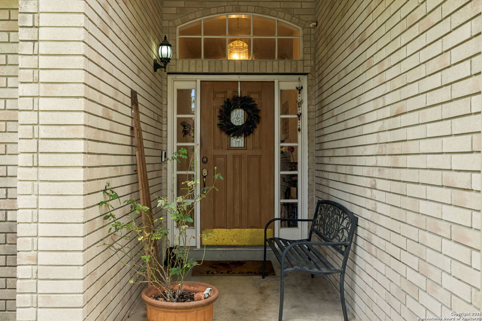 211 Silentbluff