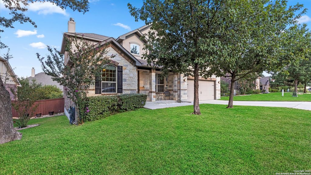 Photo of 28802 FRONT GATE, Fair Oaks Ranch, TX 78015 (MLS # 1911066)