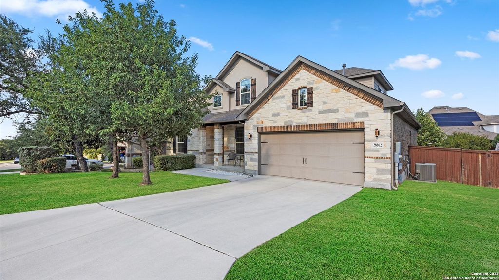 Photo of 28802 FRONT GATE, Fair Oaks Ranch, TX 78015 (MLS # 1911066)