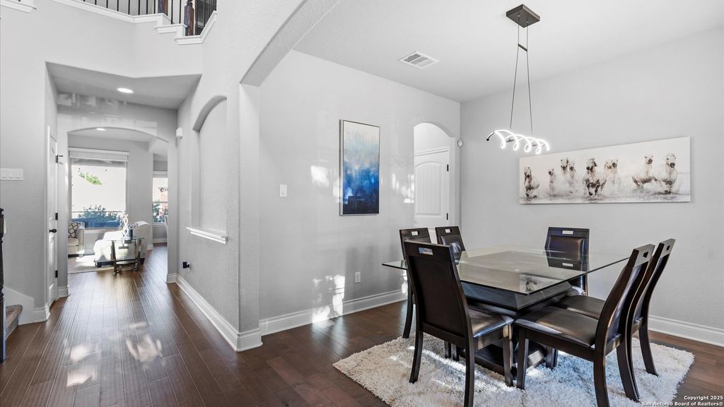 Photo of 28802 FRONT GATE, Fair Oaks Ranch, TX 78015 (MLS # 1911066)