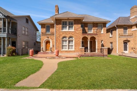 243 E Lullwood Ave San Antonio TX 78212