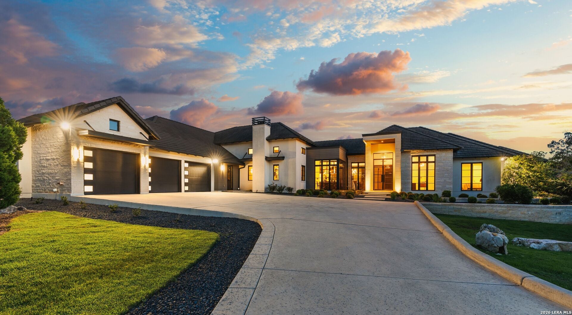 121 Greystone Pt