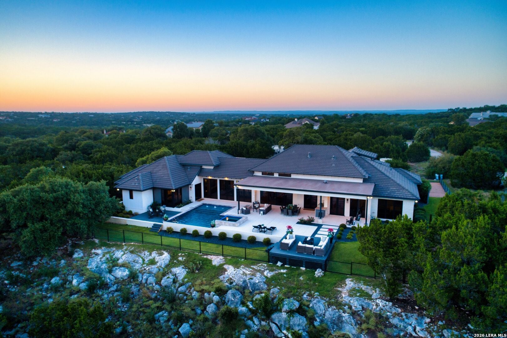 121 Greystone Pt