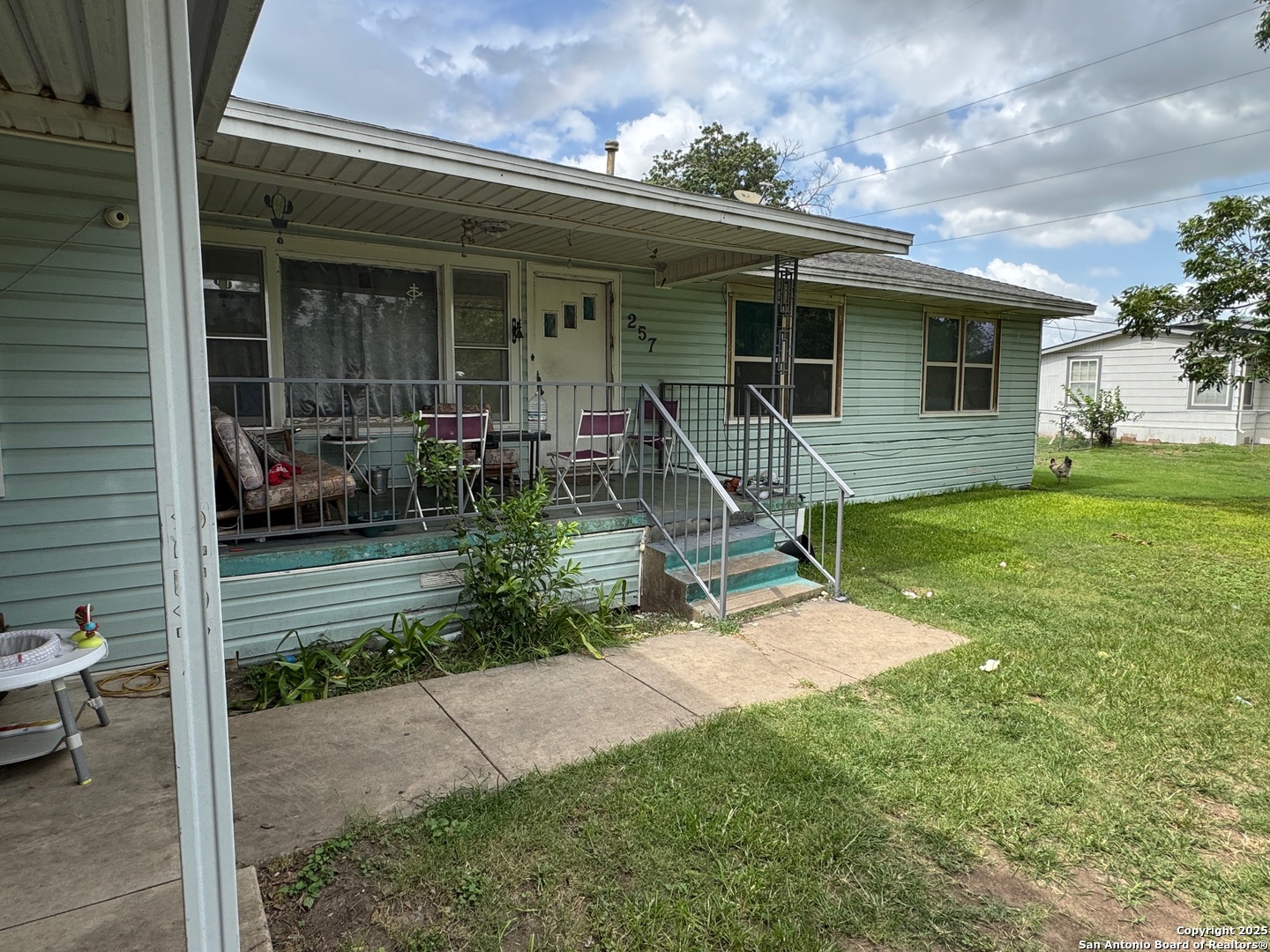 257 Glenoak