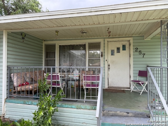 257 Glenoak