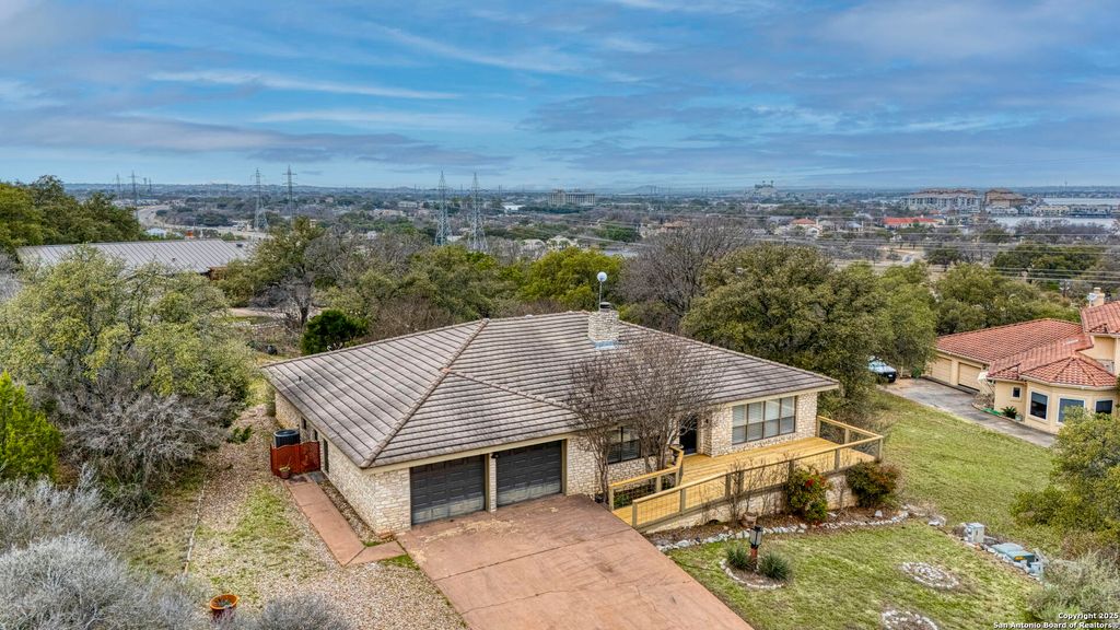 Photo of 110 Highlands Blvd, Horseshoe Bay, TX 78657 (MLS # 1845766)