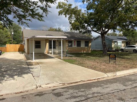 A home in Hondo