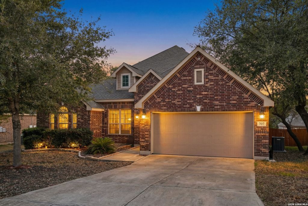 Photo of 707 Gold Beauty, San Antonio, TX 78245 (MLS # 1937866)