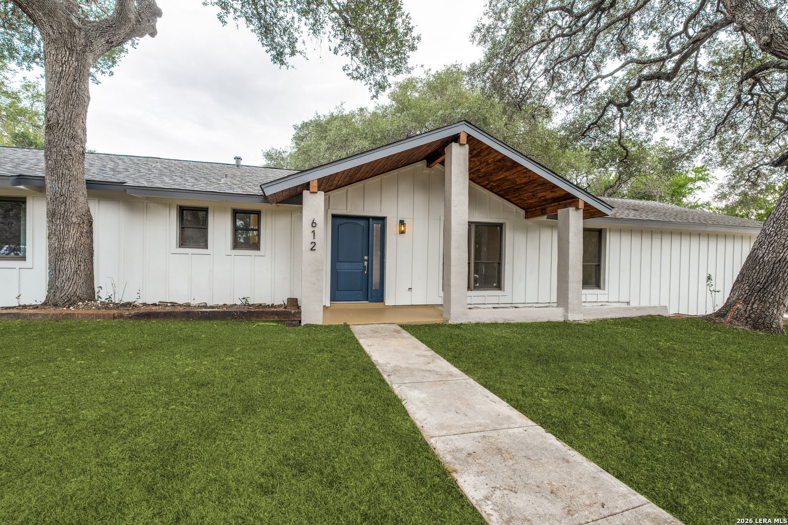 612 SKYFOREST DR