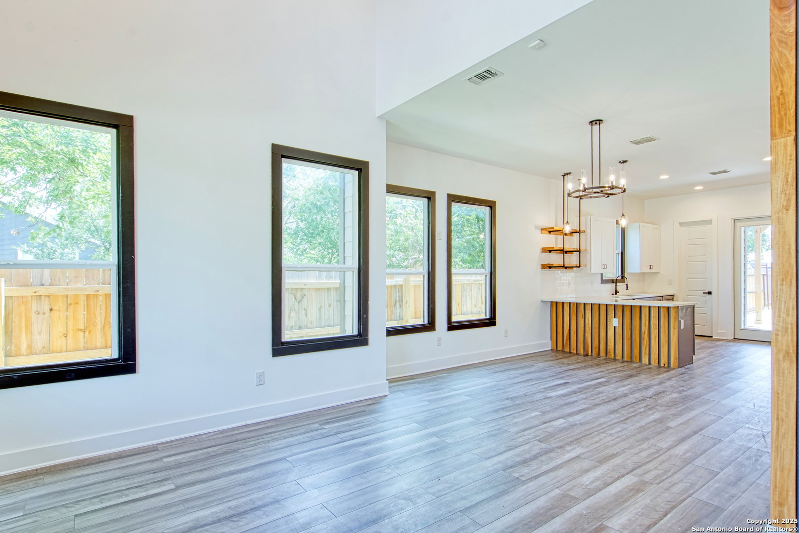 1111 N Palmetto