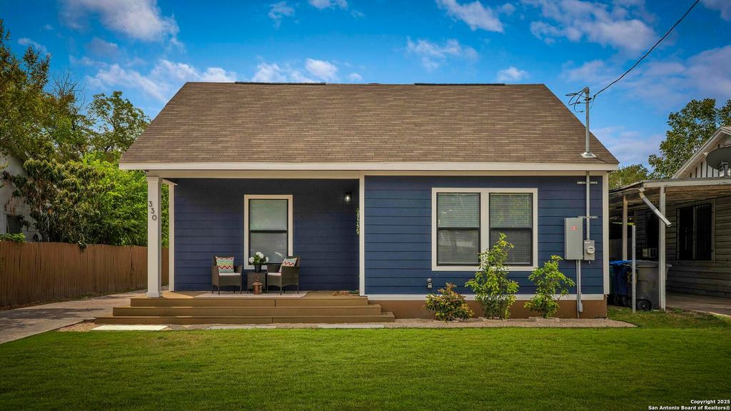 Photo of 330 Walton Ave, San Antonio, TX 78225 (MLS # 1916283)