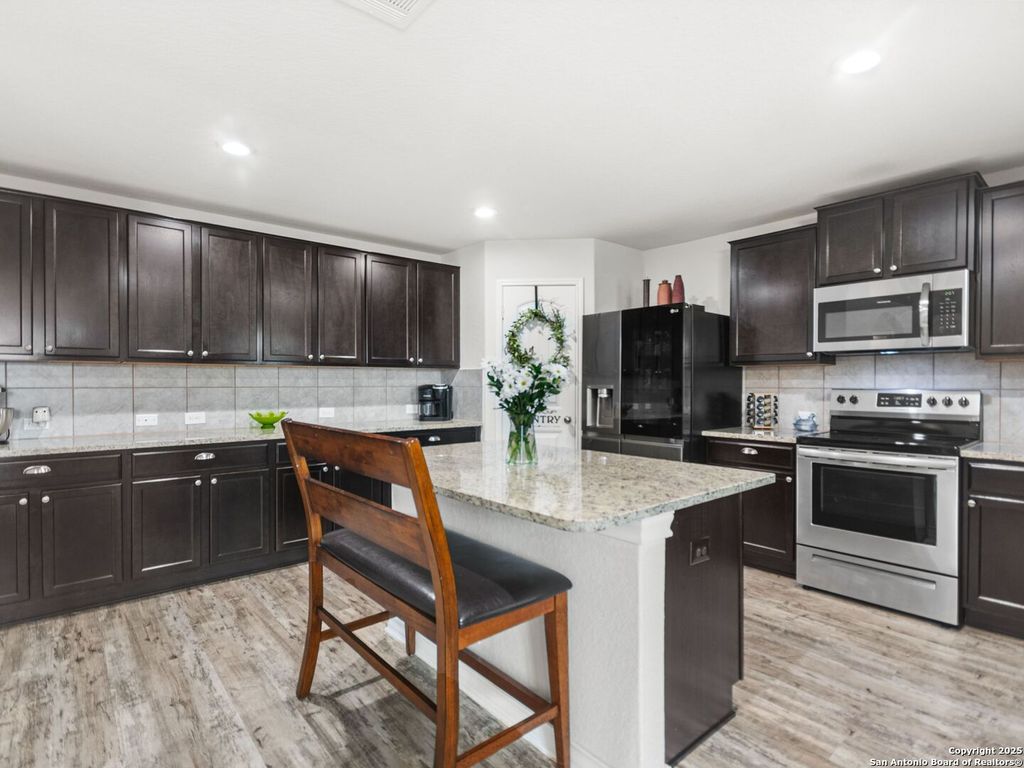 Photo of 432 Salt Frk, Cibolo, TX 78108 (MLS # 1885126)