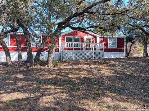 Property photo of 1238 Qappuella Dr, Canyon Lake, TX 78133