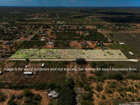 311 County Road 1647 Moore TX 78057