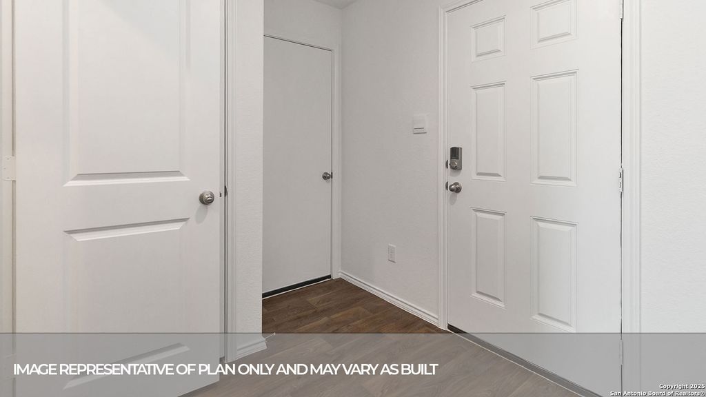 Photo of 1027 BOLD RUN, Seguin, TX 78155 (MLS # 1925149)