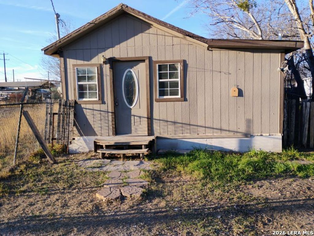 Photo of 1311 Sanco, San Antonio, TX 78214 (MLS # 1944767)