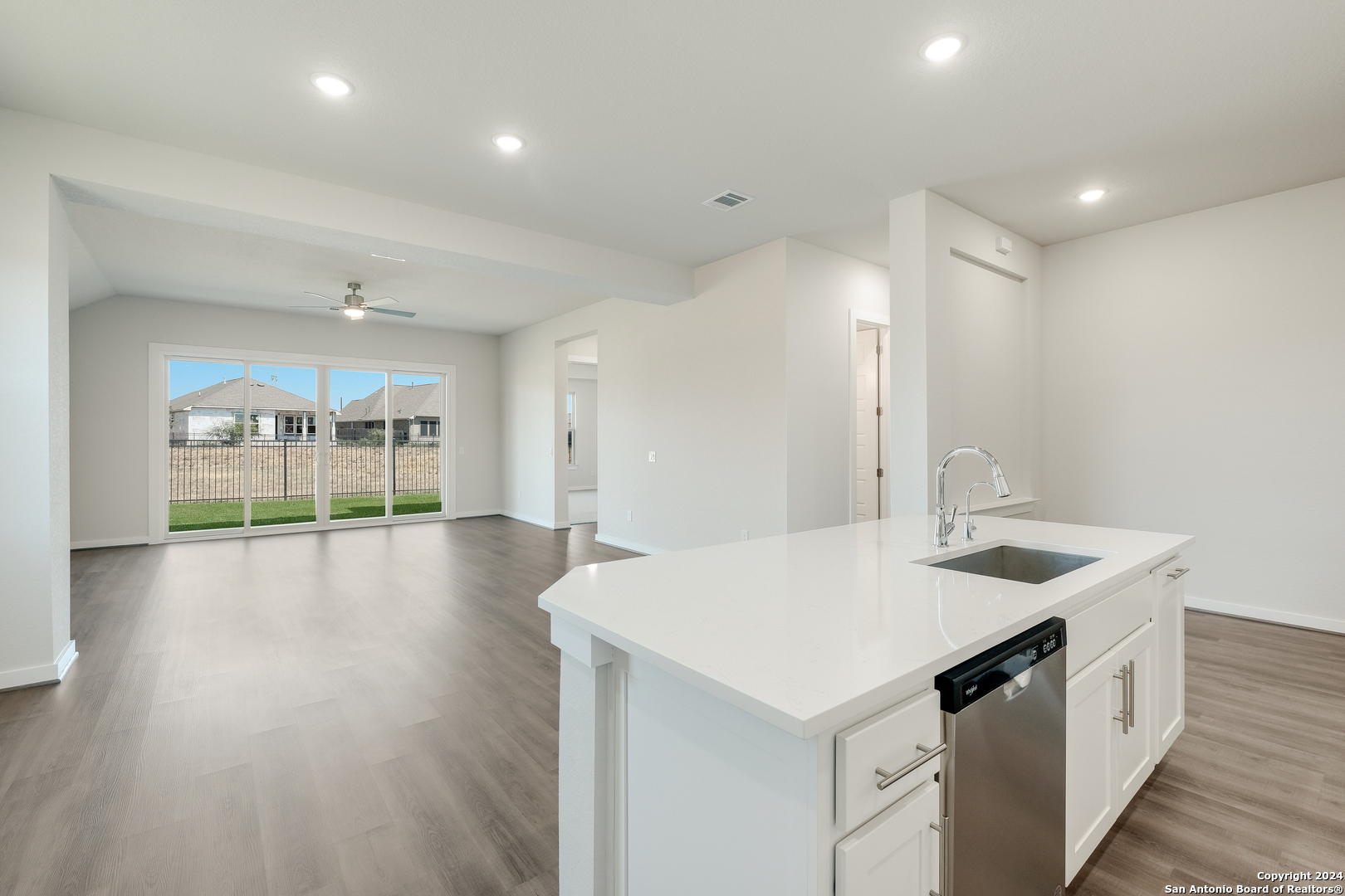 453 Foxtail Valley