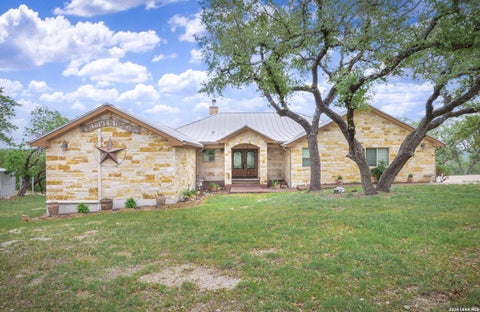 Photo of 911 STONEY RIDGE RD, Bulverde, TX 78163 (MLS # 2005367)