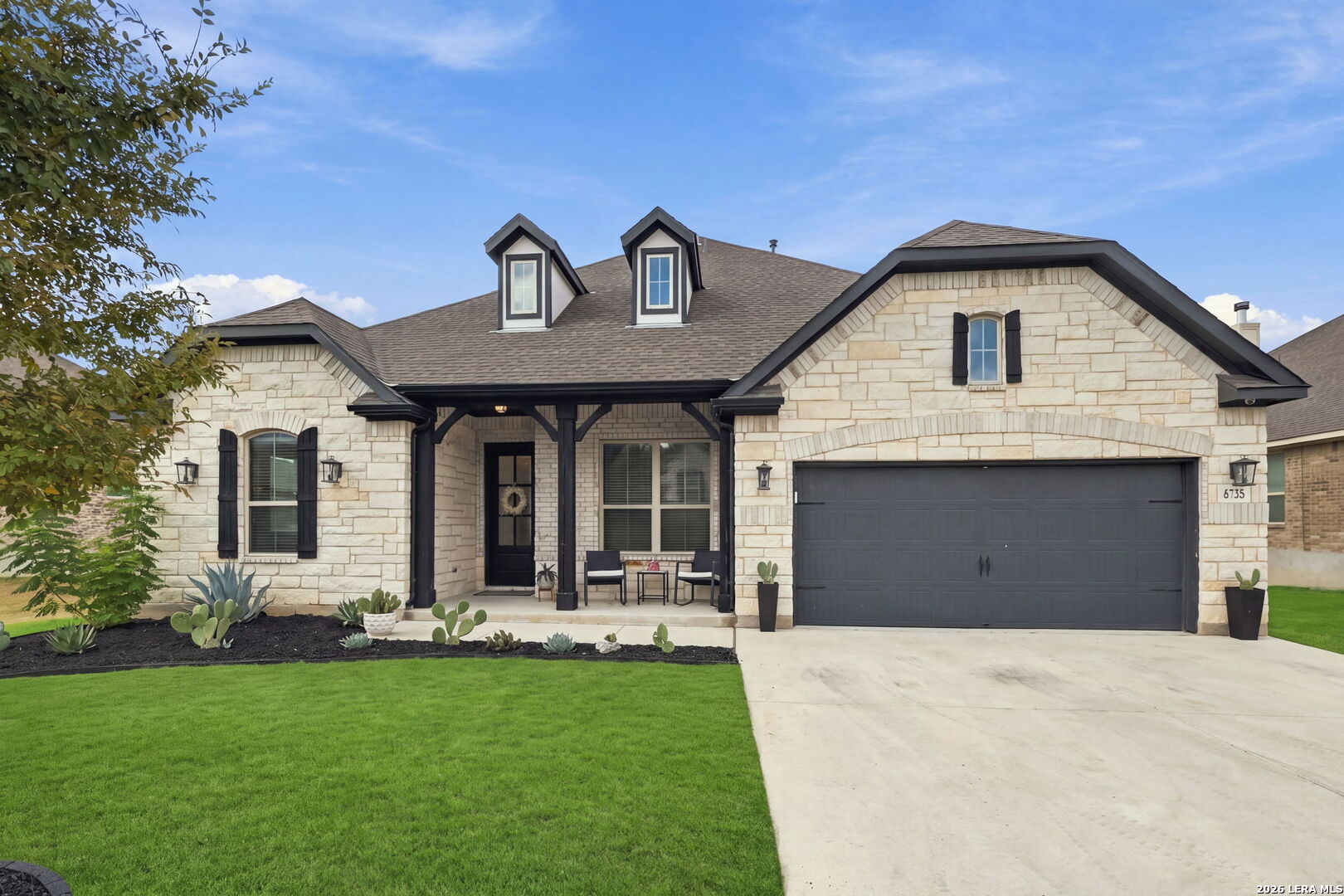 8735 Gate Forest