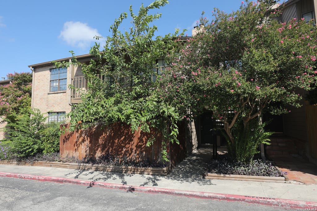 Photo of 7711 CALLAGHAN RD APT 705 #APT 705, San Antonio, TX 78229 (MLS # 1990404)