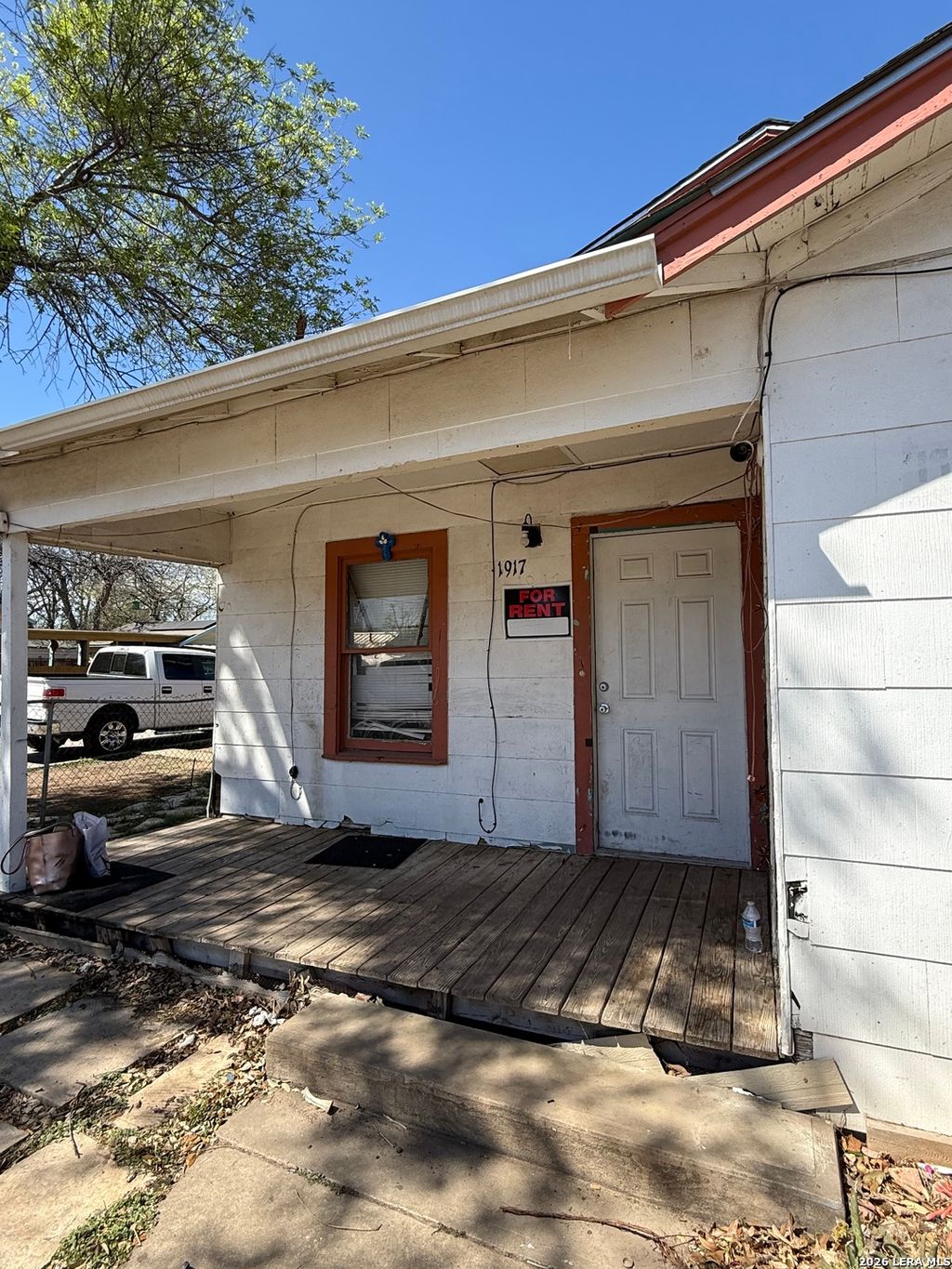 Photo of 1915 Pasadena St, San Antonio, TX 78201 (MLS # 1856816)